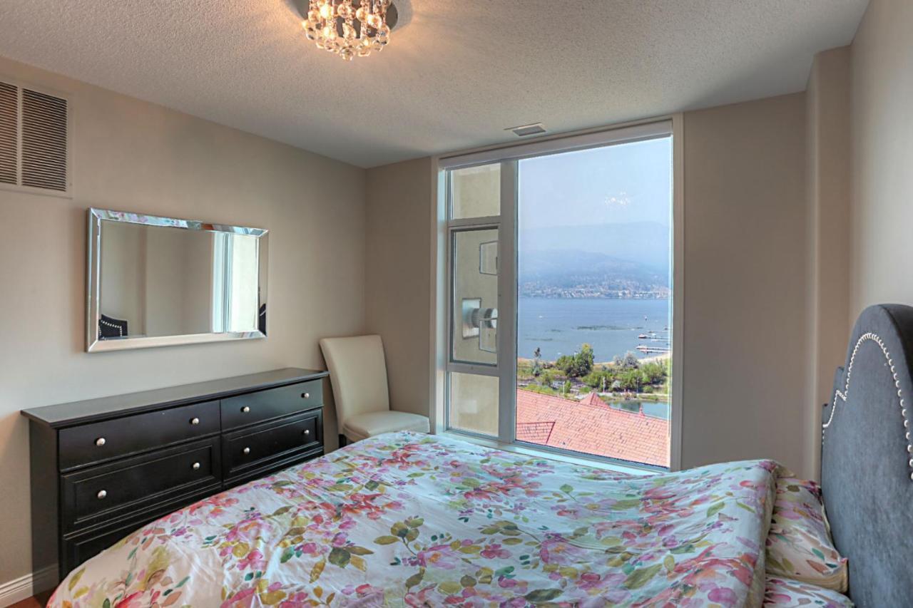 Sunset Waterfront Resort By Kelownacondorentals Exterior foto
